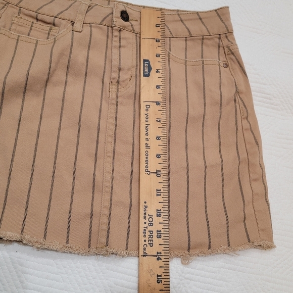 Sky and Sparrow mini skirt - Picture 10 of 12